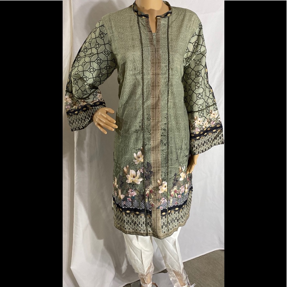 Pakistani branded kurti
